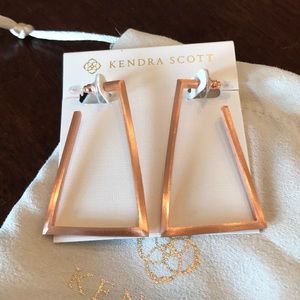 Kendra Scott Easton Hoop Earrings In Rose Gold